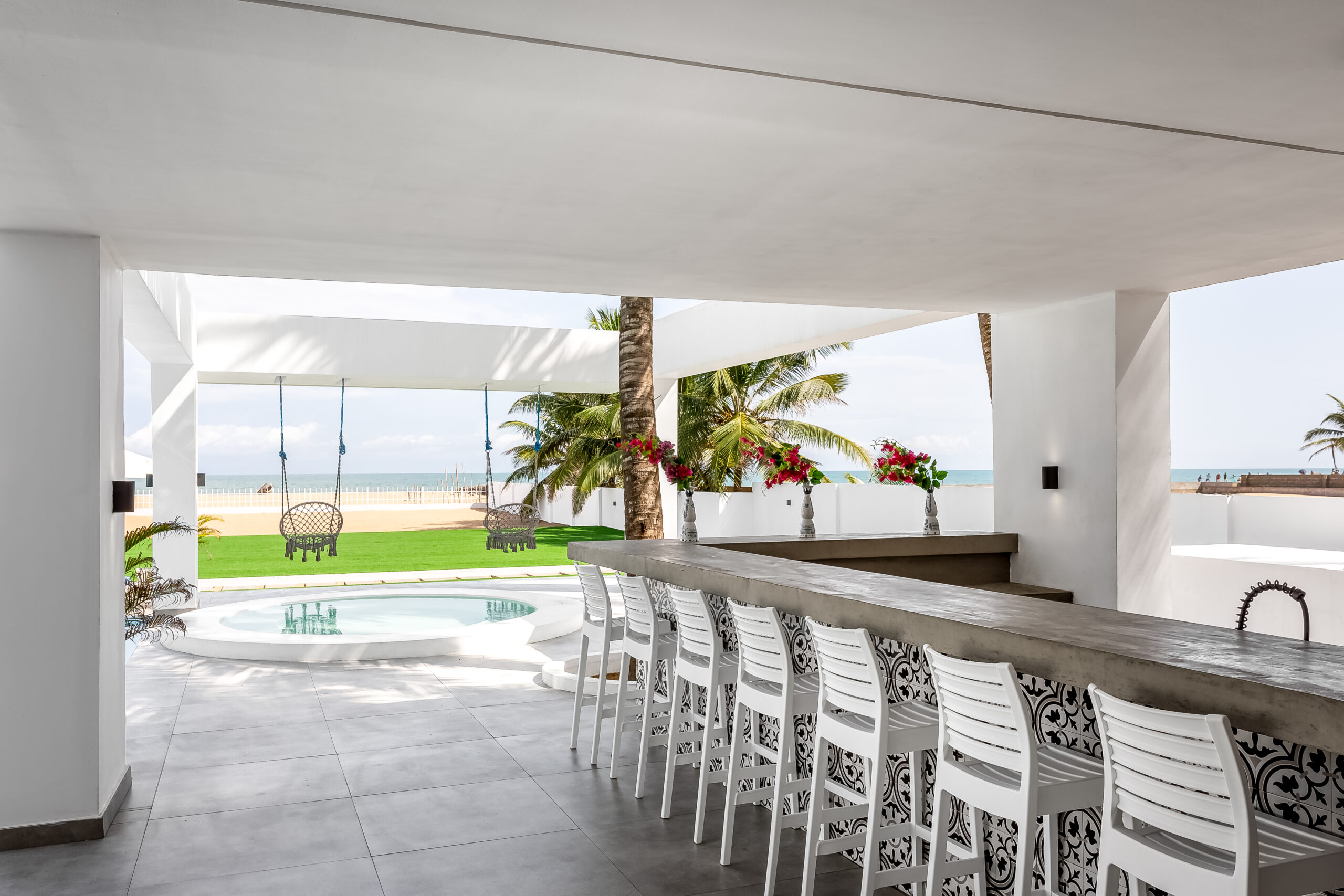 Salt Beach Bar Lounge